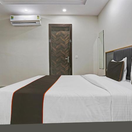 Townhouse Vip Grand Hotel Delhi  Exterior foto