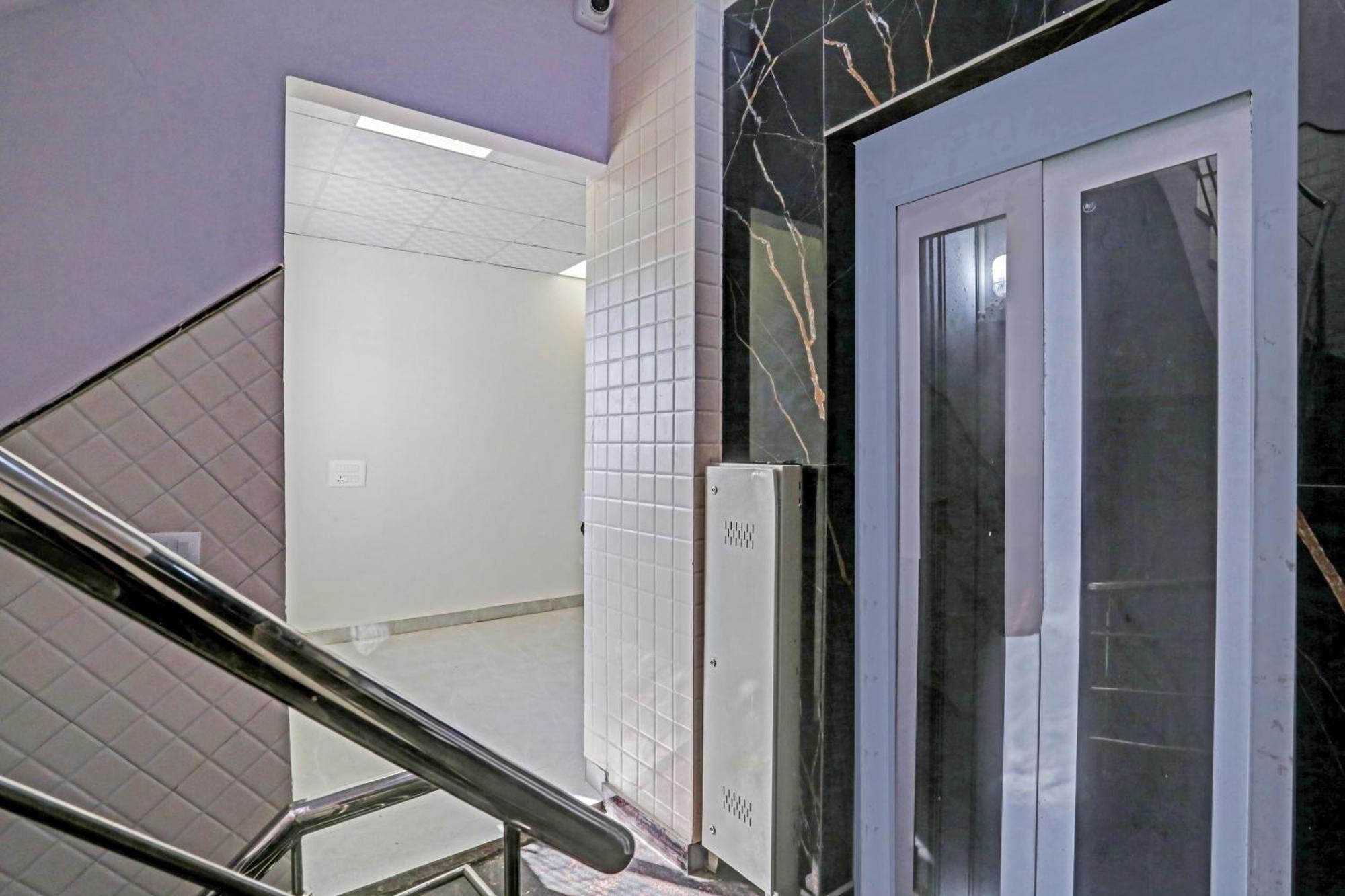 Townhouse Vip Grand Hotel Delhi  Exterior foto